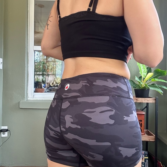 Black grey army camo shorts - livesore - crossfit - size medium - Picture 5 of 5